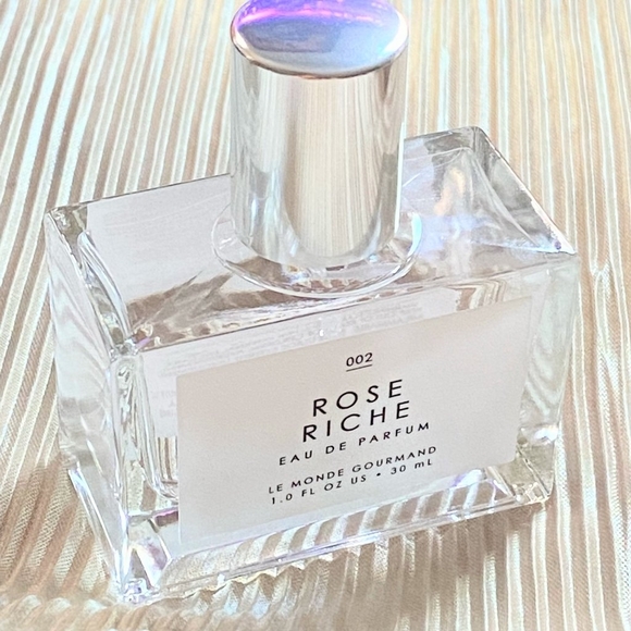 ROSE RICHE #002 EAU DE PARFUME BY LE MONDE GOURMAND 1 FL OZ - Picture 2 of 4